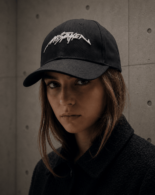 Black Hat - 6-panel structured crown with white embroidered Mistaken mark
