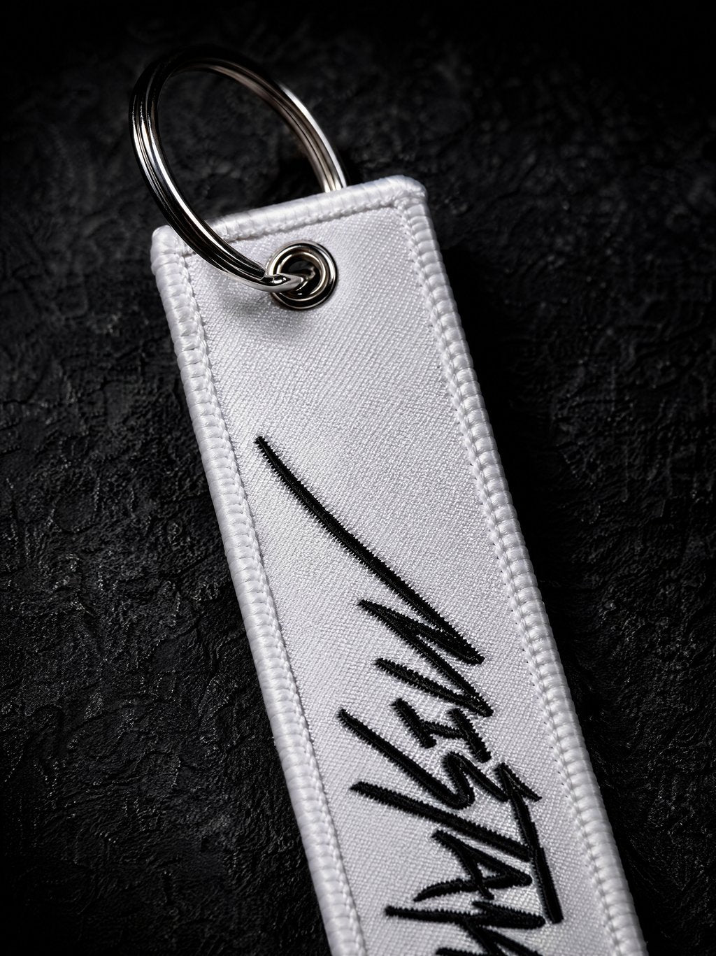 White // Jet Tag